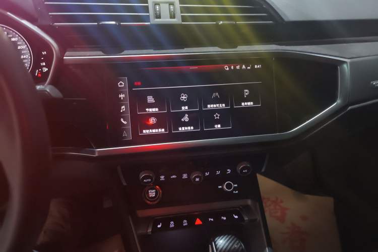 Used Audi Q3 2023 35 TFSI Fashion Dynamic Model (1.5T) Audio And AC Panel
