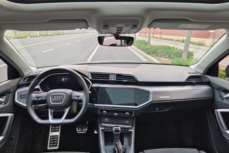 Used Audi Q3 2023 40 TFSI RS Edition Performance Model Audio And AC Panel