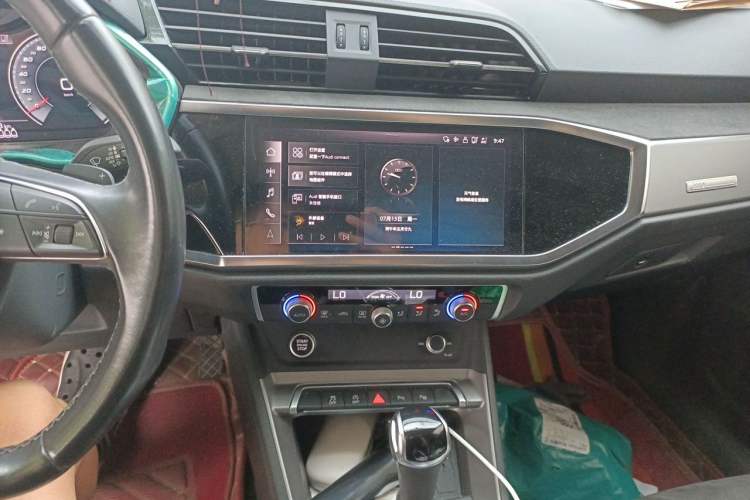 Used Audi Q3 2023 35 TFSI Fashion Dynamic Model (1.4T) Audio And AC Panel