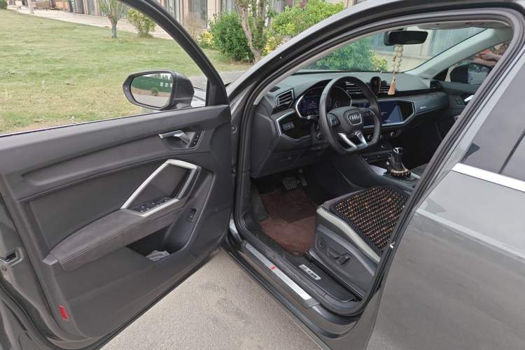 Used Audi Q3 2023 35 TFSI Fashion Dynamic Model (1.5T) Driver Seat