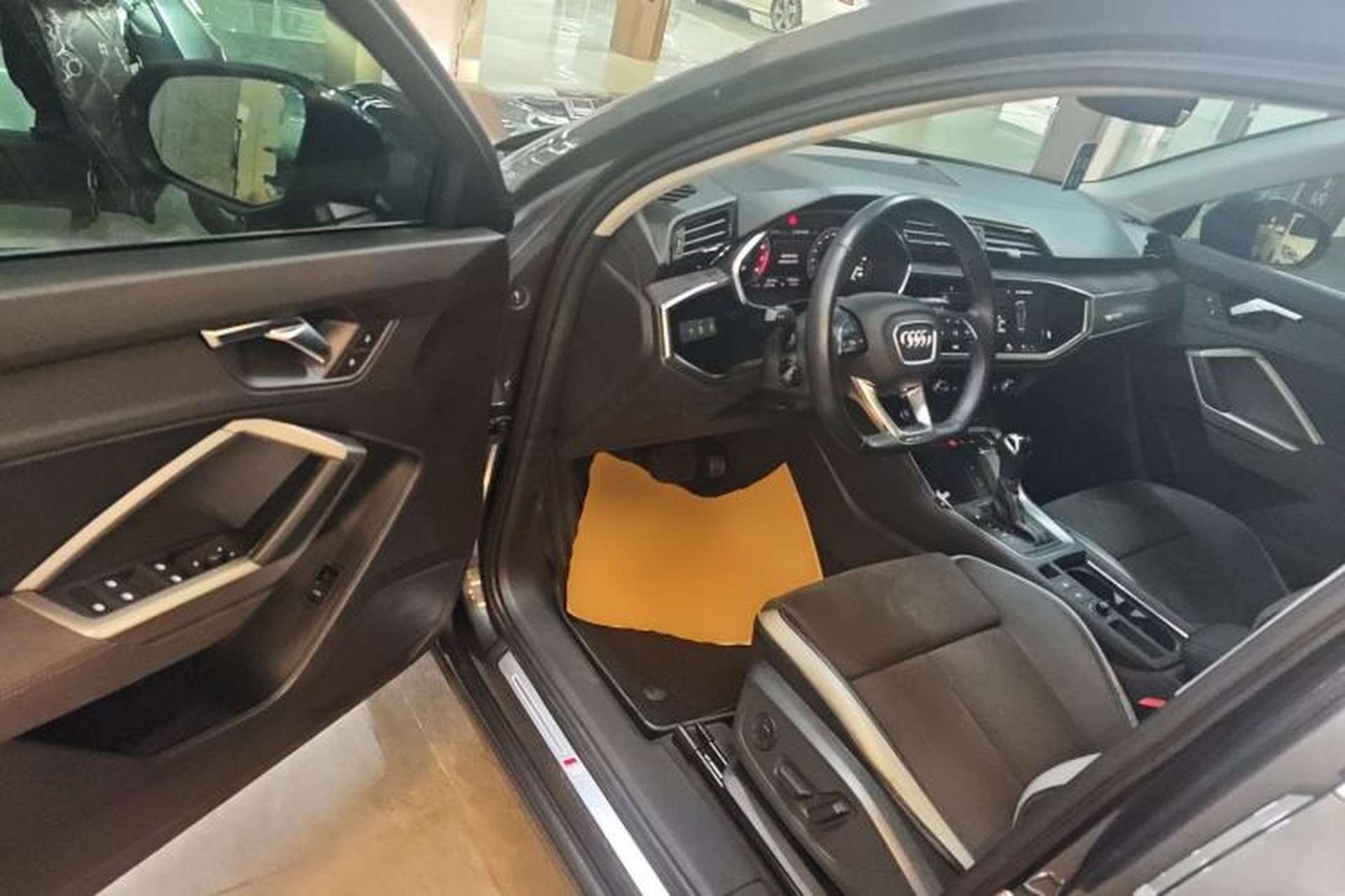 Used Audi Q3 2023 35 TFSI Fashion Dynamic Model (1.5T) Driver Seat