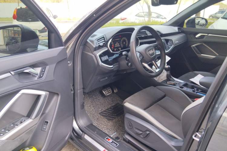 Used Audi Q3 2023 Updated 45 TFSI quattro Stylish and Dynamic Edition Driver Seat