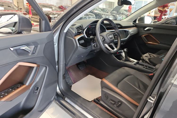 Used Audi Q3 2023 35 TFSI Fashion Elegant Version (1.5T) Driver Seat