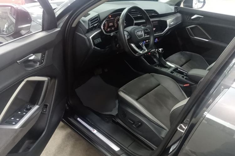 Used Audi Q3 2023 35 TFSI Fashion Dynamic Model (1.4T) Driver Seat