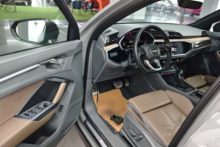 Used Audi Q3 2023 Updated 40 TFSI Fashionable and Dynamic Version Driver Seat