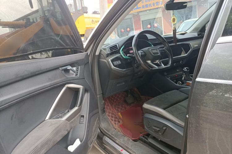 Used Audi Q3 2023 35 TFSI Fashion Dynamic Model (1.4T) Driver Seat