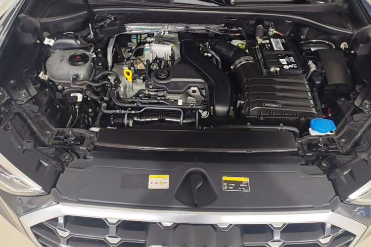 Used Audi Q3 2023 35 TFSI Fashion Dynamic Model (1.5T) Engine Bay