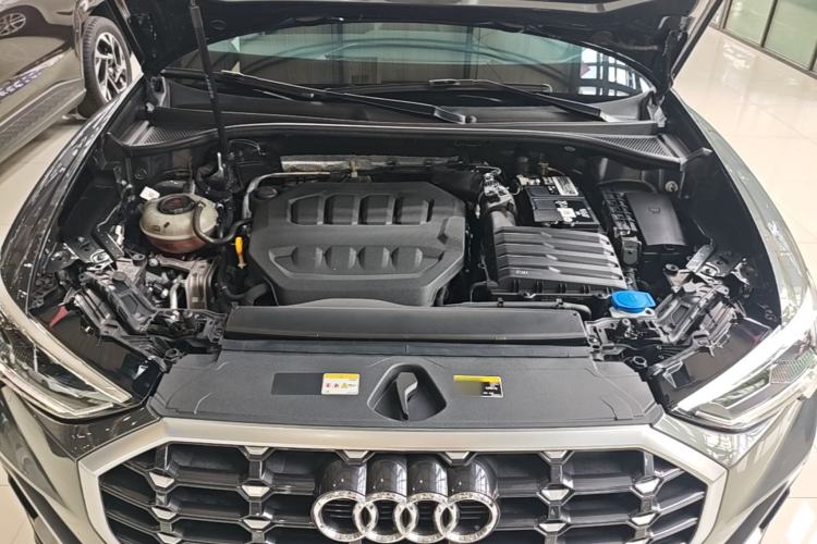 Used Audi Q3 2023 Updated 40 TFSI Fashionable and Dynamic Version Engine Bay