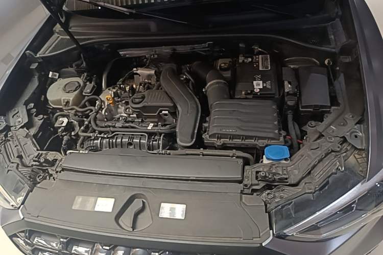 Used Audi Q3 2023 35 TFSI Fashion Dynamic Model (1.5T) Engine Bay