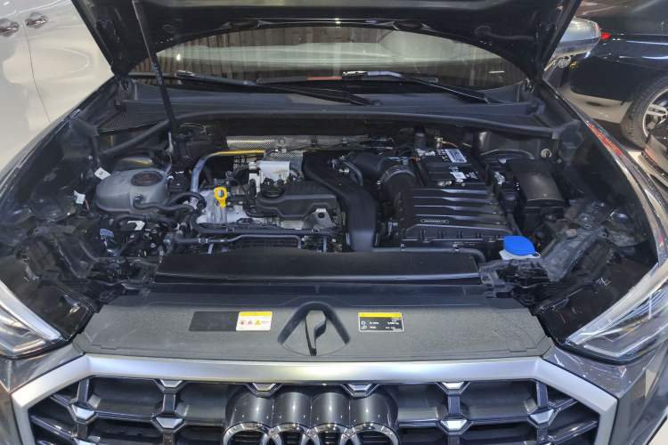 Used Audi Q3 2023 35 TFSI Fashion Dynamic Model (1.5T) Engine Bay