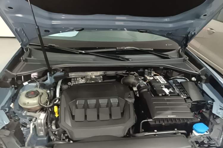 Used Audi Q3 2023 40 TFSI RS Edition Performance Model Engine Bay