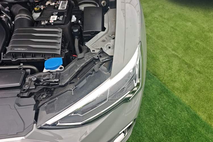 Used Audi Q3 2023 35 TFSI Fashion Dynamic Model (1.5T) Engine Bay Left
