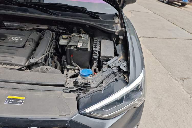 Used Audi Q3 2023 35 TFSI Fashion Dynamic Model (1.4T) Engine Bay Left