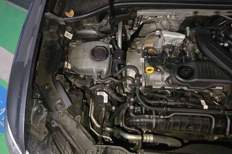Used Audi Q3 2023 35 TFSI Fashion Dynamic Model (1.5T) Engine Bay Right