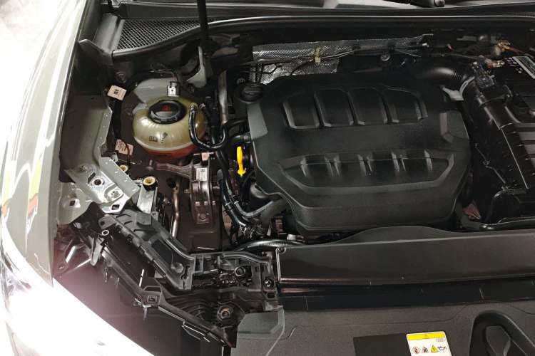Used Audi Q3 2023 Updated 40 TFSI Fashionable and Dynamic Version Engine Bay Right