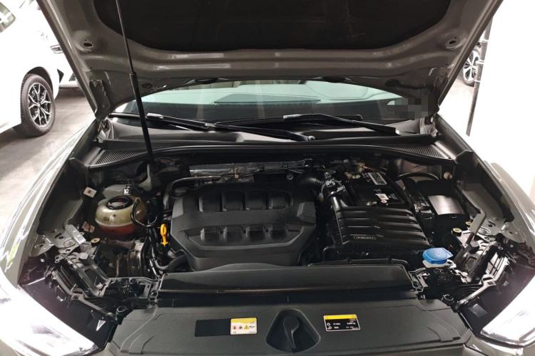 Used Audi Q3 2023 Updated 40 TFSI Fashionable and Dynamic Version Engine Bay