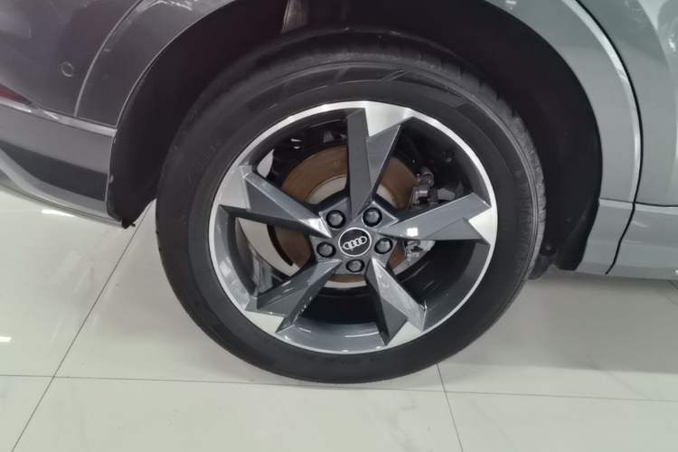 Used Audi Q3 2023 35 TFSI Fashion Dynamic Model (1.5T) Exterior 5