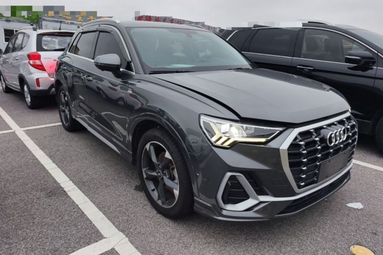 Used Audi Q3 2023 35 TFSI Fashion Dynamic Model (1.4T) Front Right 45 Deg