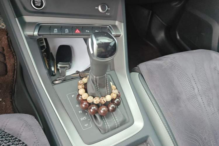 Used Audi Q3 2023 35 TFSI Fashion Dynamic Model (1.5T) Gear Lever