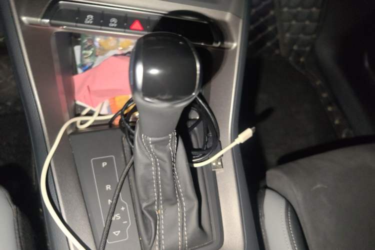 Used Audi Q3 2023 35 TFSI Fashion Dynamic Model (1.5T) Gear Lever