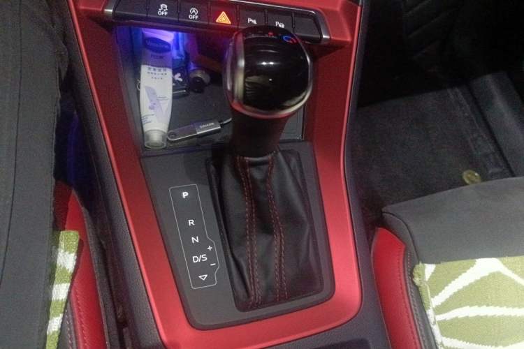 Used Audi Q3 2023 35 TFSI Fashion Dynamic Model (1.4T) Gear Lever