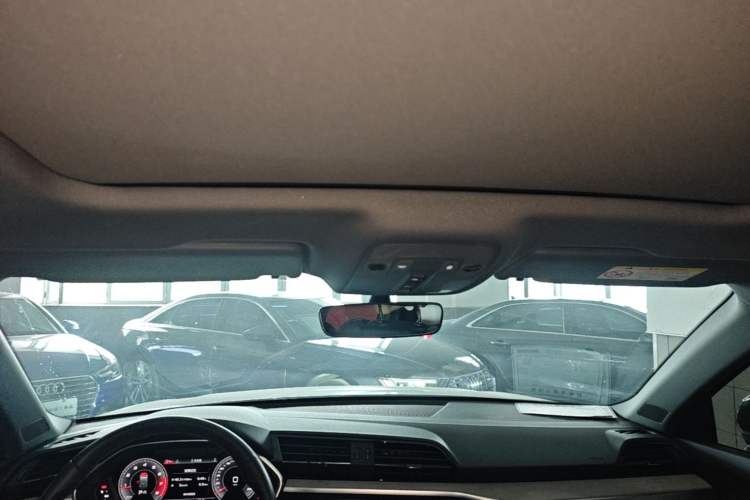 Used Audi Q3 2023 35 TFSI Fashion Dynamic Model (1.5T) Headliner