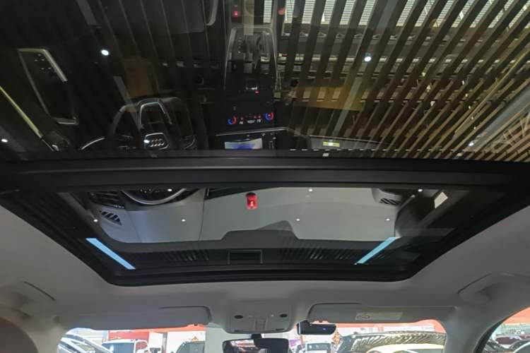Used Audi Q3 2023 35 TFSI Fashion Dynamic Model (1.5T) Headliner