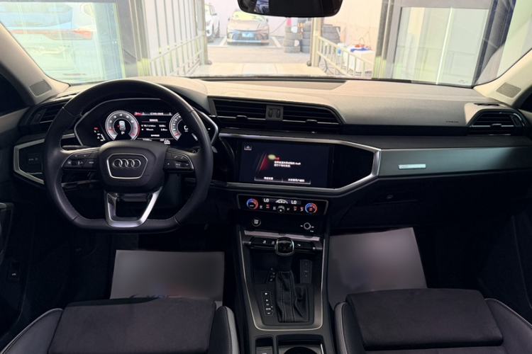 Used Audi Q3 2023 35 TFSI Fashion Dynamic Model (1.4T) Interior 1