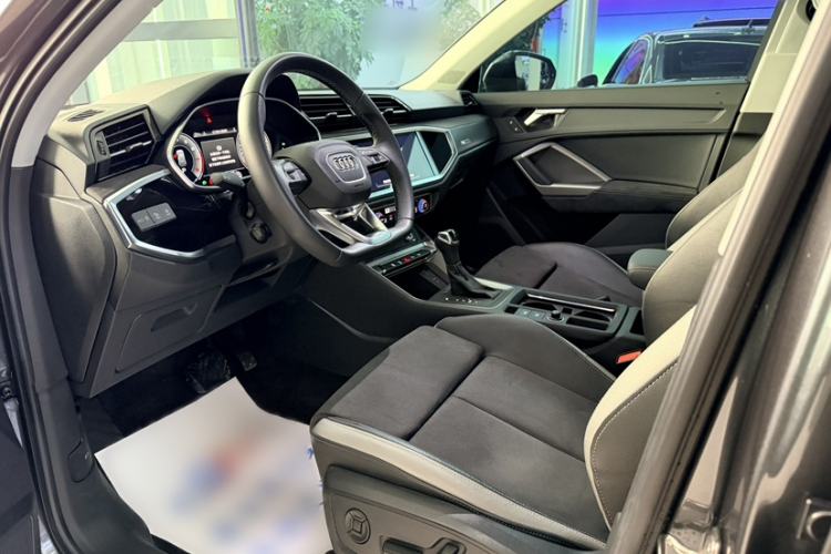 Used Audi Q3 2023 35 TFSI Fashion Dynamic Model (1.4T) Interior 2