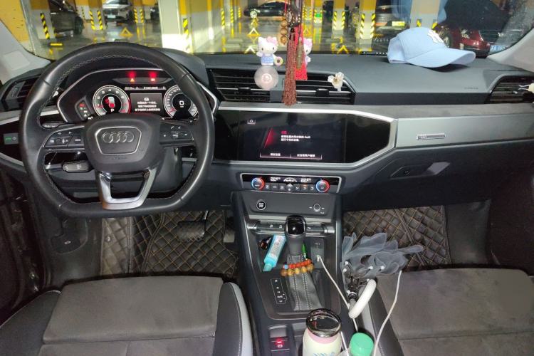 Used Audi Q3 2023 35 TFSI Fashion Dynamic Model (1.4T) Interior 2