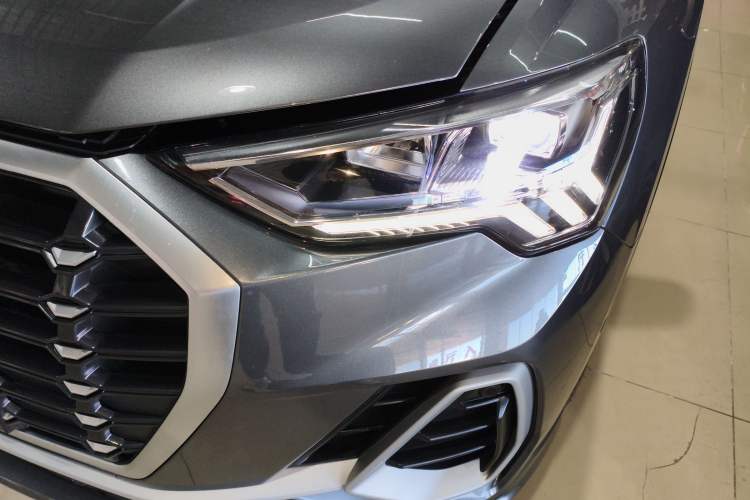Used Audi Q3 2023 40 TFSI Fashion Dynamic Model Left Front Headlight