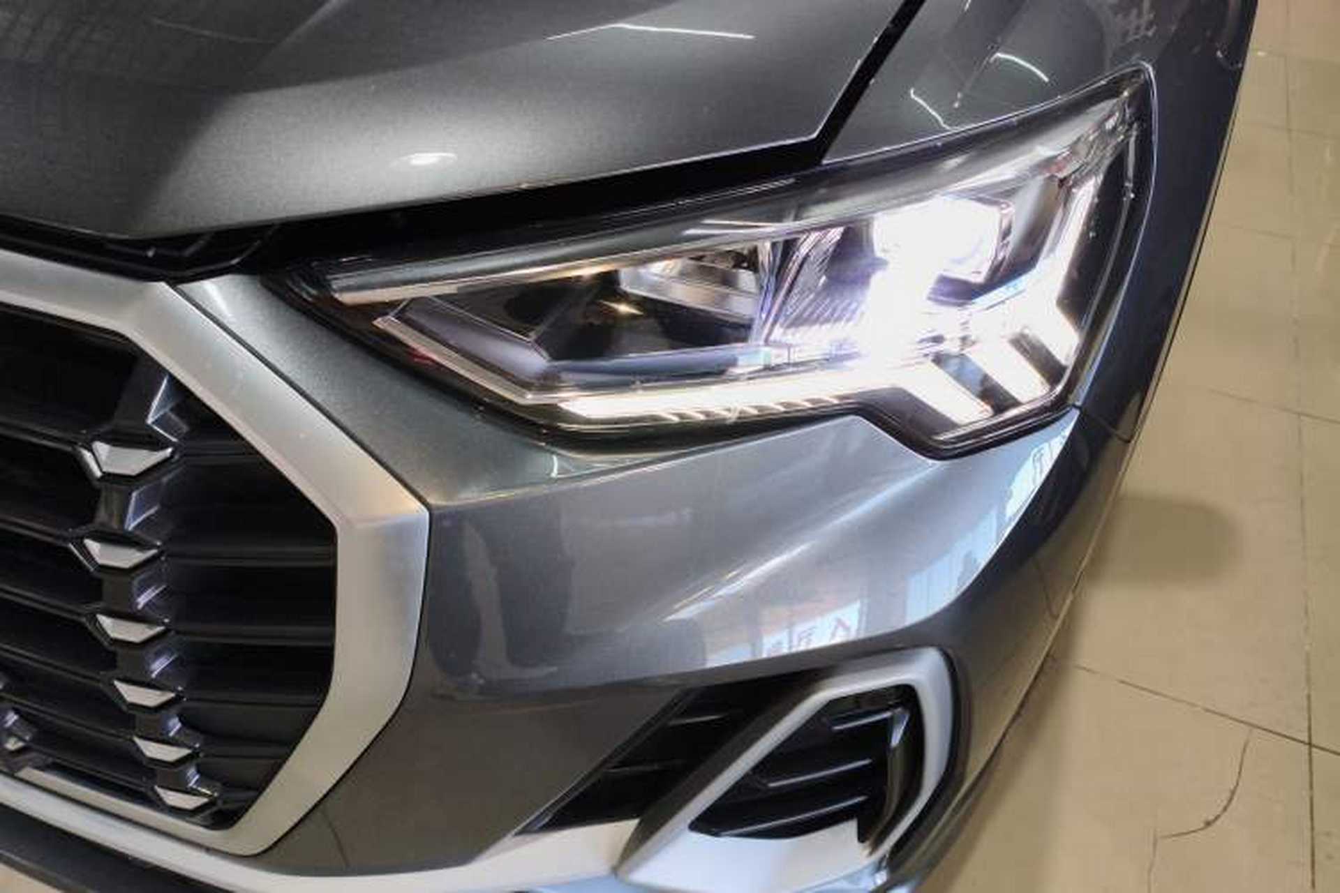 Used Audi Q3 2023 40 TFSI Fashion Dynamic Model Left Front Headlight