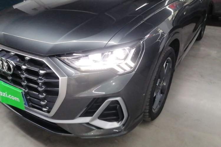 Used Audi Q3 2023 35 TFSI Fashion Dynamic Model (1.4T) Left Front Headlight