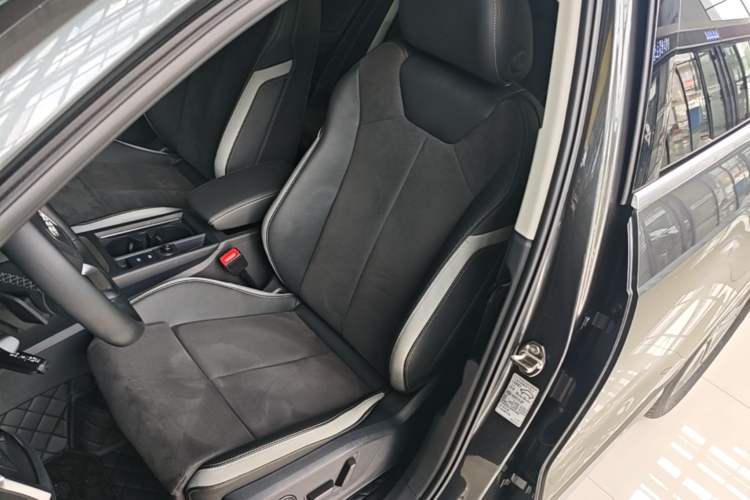 Used Audi Q3 2023 Updated 40 TFSI Fashionable and Dynamic Version Left Front Seat