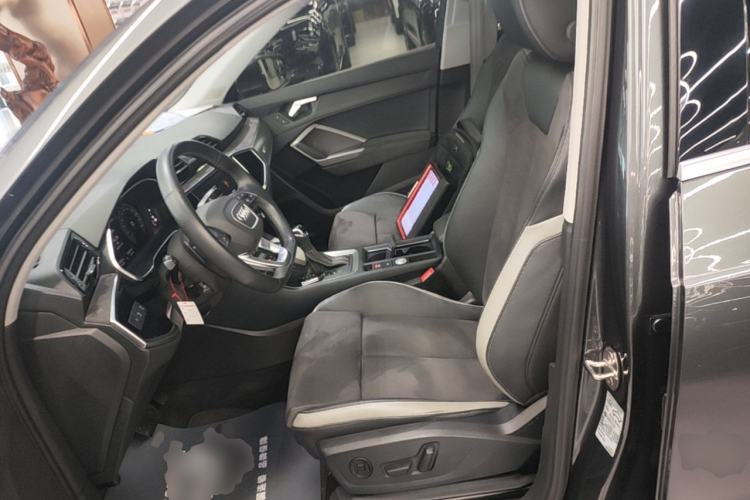 Used Audi Q3 2023 35 TFSI Fashion Dynamic Model (1.5T) Left Front Seat
