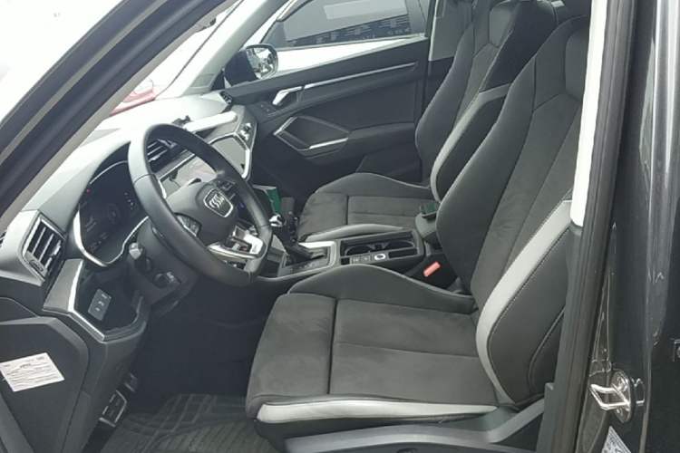 Used Audi Q3 2023 35 TFSI Fashion Dynamic Model (1.4T) Left Front Seat