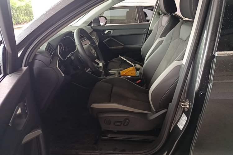 Used Audi Q3 2023 35 TFSI Fashion Dynamic Model (1.4T) Left Front Seat
