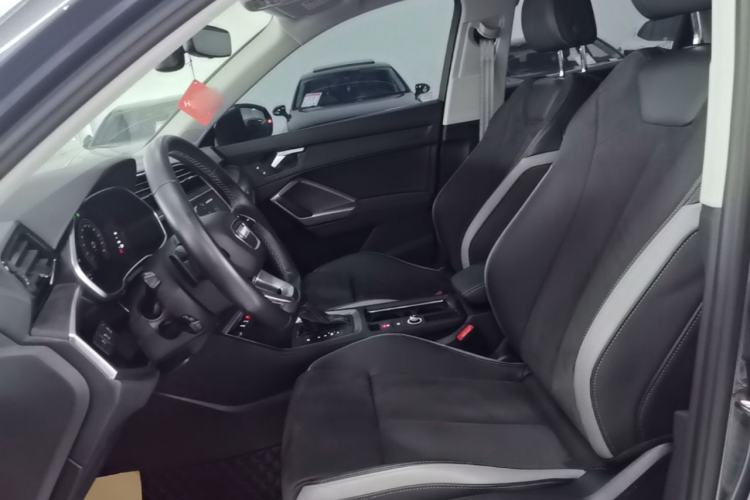 Used Audi Q3 2023 35 TFSI Fashion Dynamic Model (1.5T) Left Front Seat