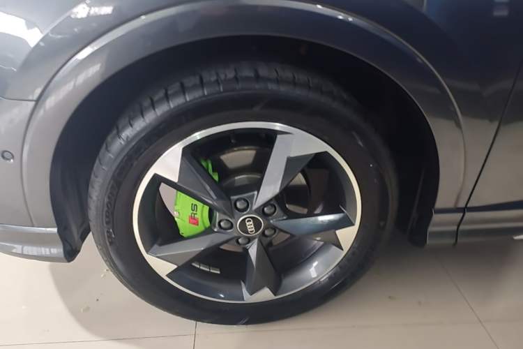 Used Audi Q3 2023 35 TFSI Fashion Dynamic Model (1.5T) Left Front Wheel Hub