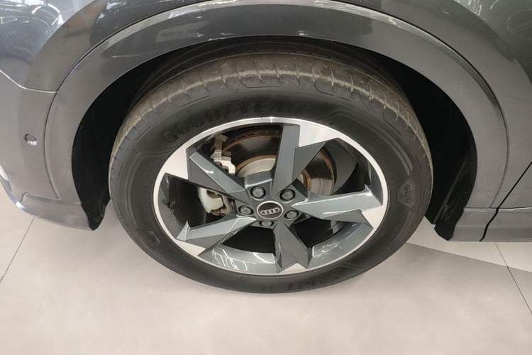 Used Audi Q3 2023 35 TFSI Fashion Dynamic Model (1.5T) Left Front Wheel Hub