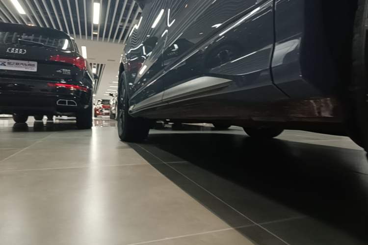 Used Audi Q3 2023 40 TFSI RS Edition Performance Model Left Side Sill