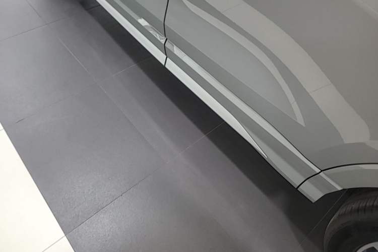 Used Audi Q3 2023 35 TFSI Fashion Dynamic Model (1.5T) Left Side Sill