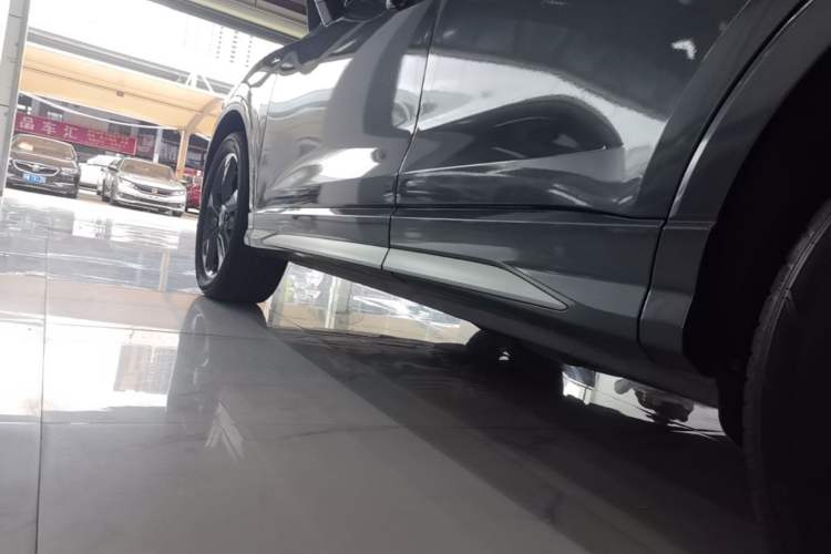 Used Audi Q3 2023 35 TFSI Fashion Dynamic Model (1.5T) Left Side Sill