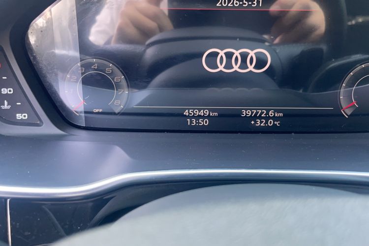 Used Audi Q3 2023 35 TFSI Fashion Dynamic Model (1.4T) Odometer Close Up