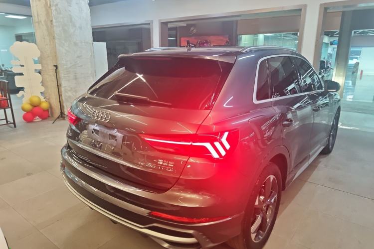 Used Audi Q3 2023 35 TFSI Fashion Dynamic Model (1.5T) Rear Right 45 Deg