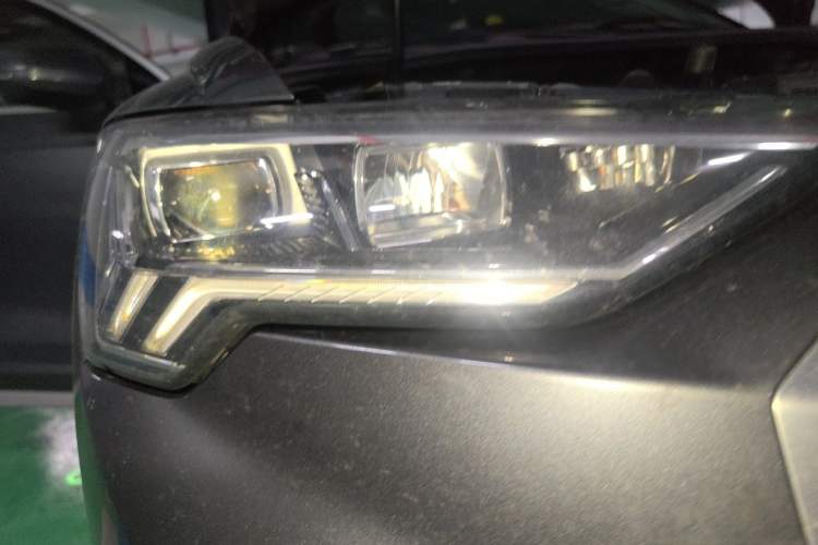 Used Audi Q3 2023 35 TFSI Fashion Dynamic Model (1.5T) Right Front Headlight
