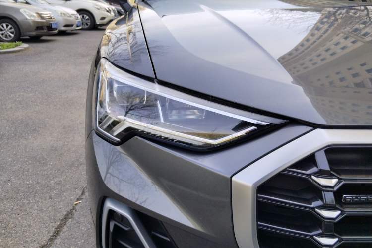 Used Audi Q3 2023 Updated 45 TFSI quattro Stylish and Dynamic Edition Right Front Headlight