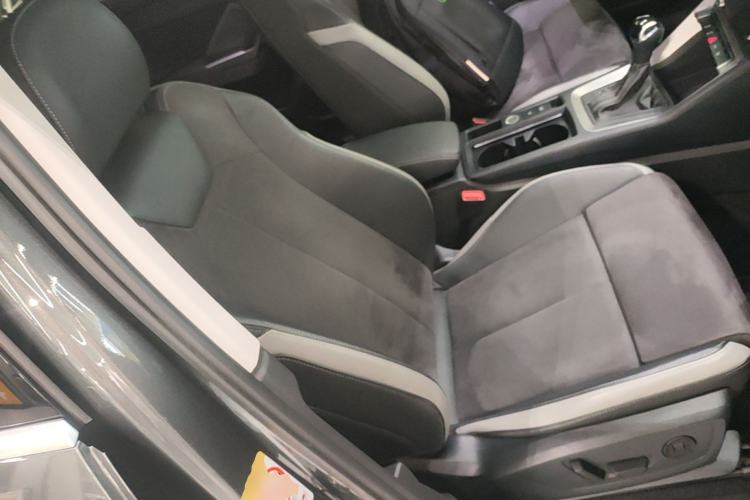 Used Audi Q3 2023 35 TFSI Fashion Dynamic Model (1.5T) Right Front Seat