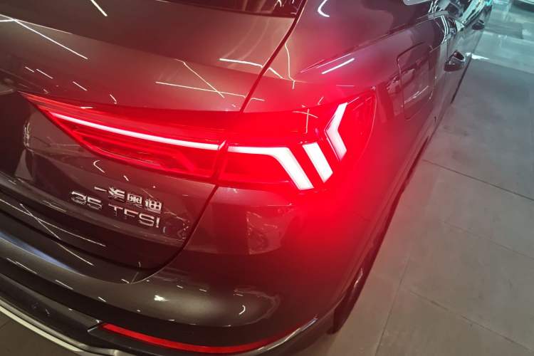 Used Audi Q3 2023 35 TFSI Fashion Dynamic Model (1.5T) Right Rear Taillight