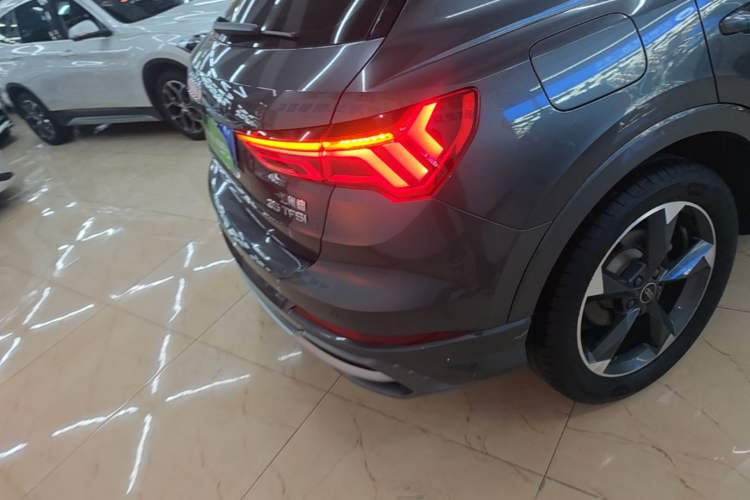 Used Audi Q3 2023 35 TFSI Progressive Dynamic Edition (1.4T) Right Rear Taillight